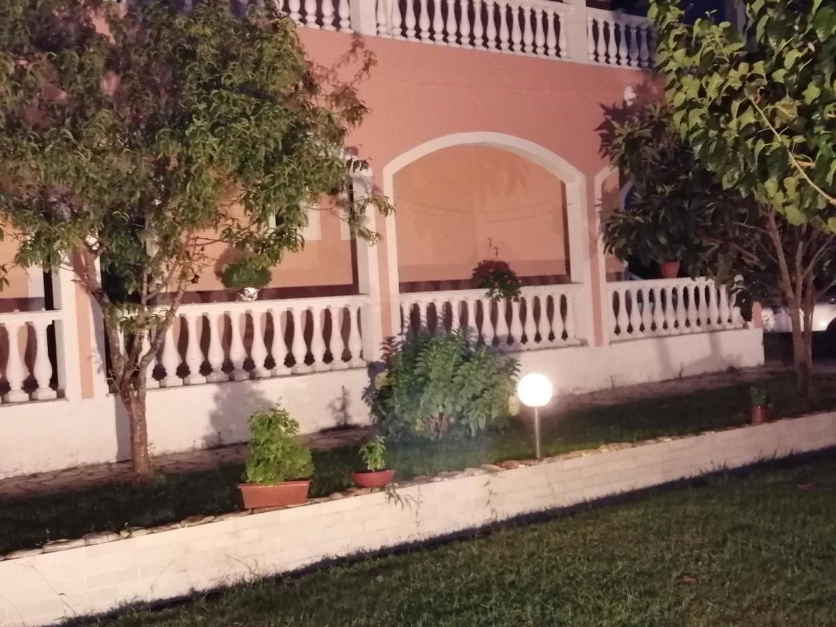 Aris Paschalia Studios Argyrades Bagian luar foto